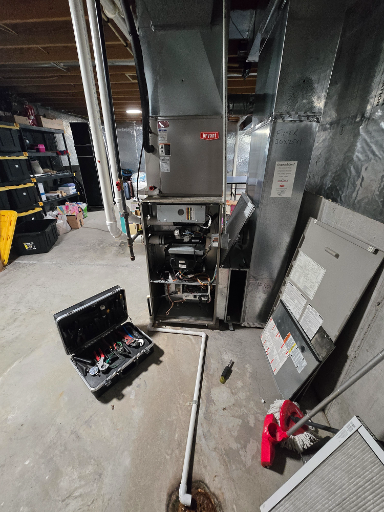 📍 Clintonville — Repaired Bryant control board and restored consistent furnace ignition.