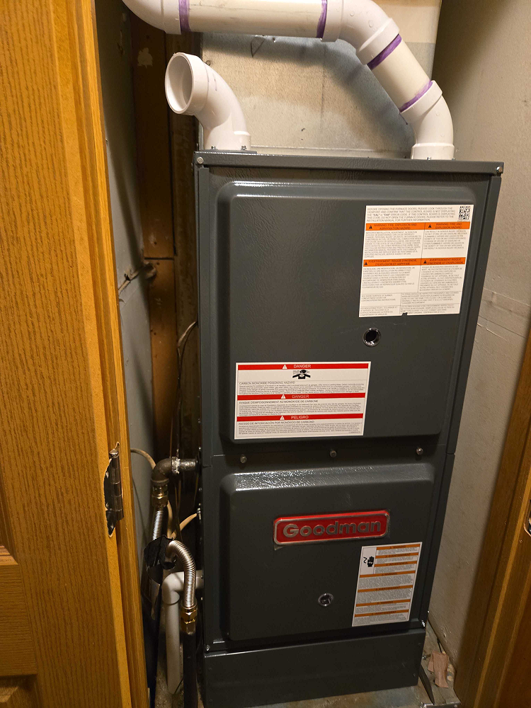 📍 Clintonville — Replaced Goodman ignitor and restored full furnace operation.